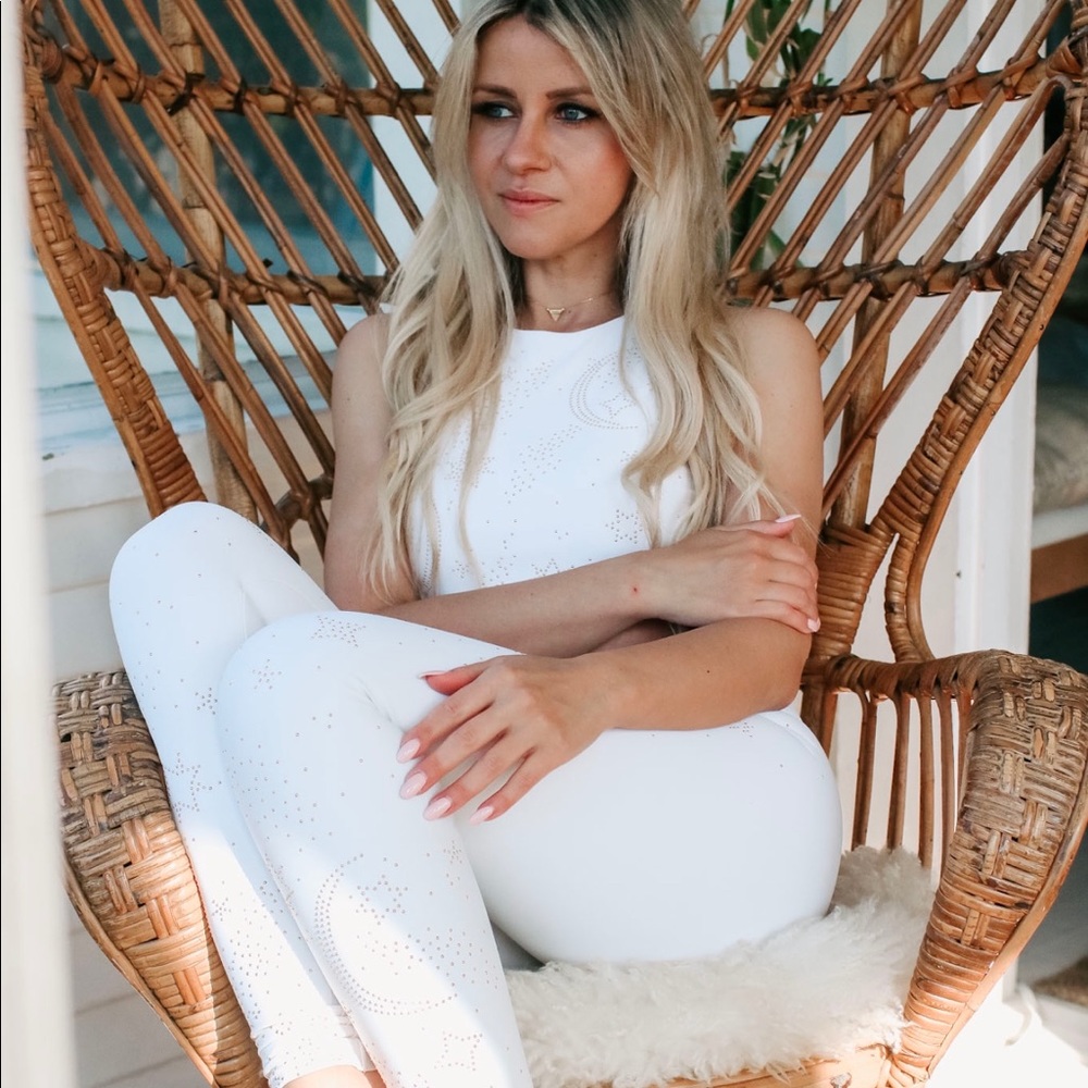 Beach Riot Matching Cream workout set